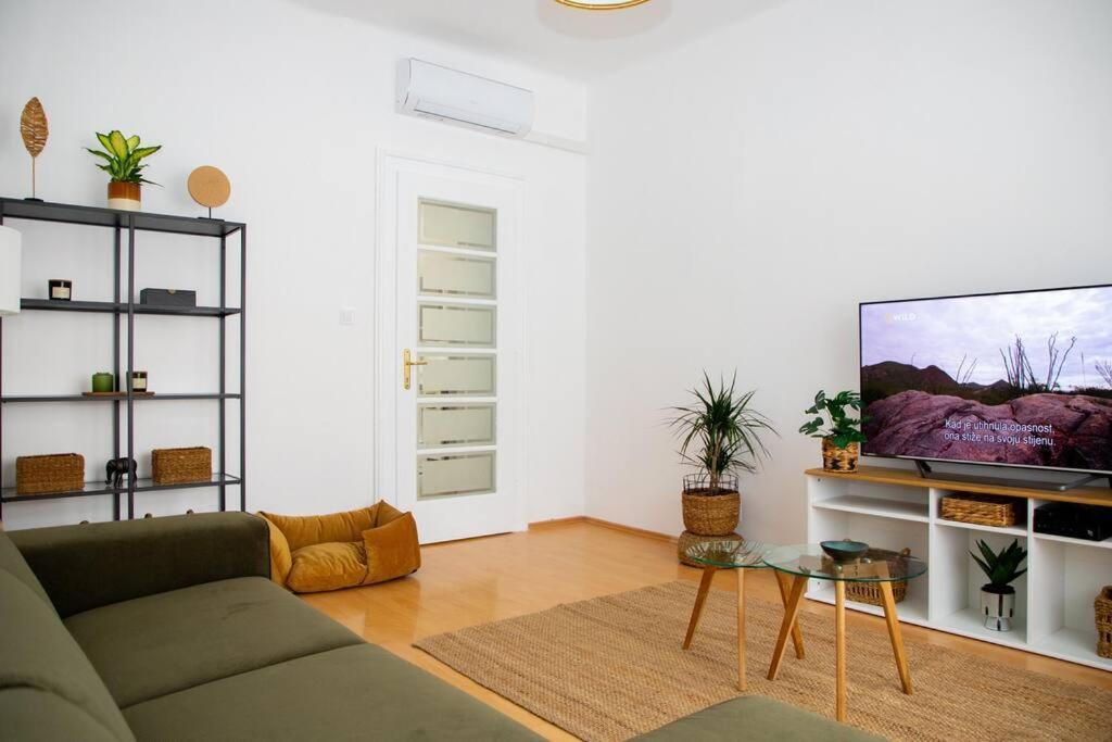 Brand New City Center Apartment Nostalgija Σπλιτ Εξωτερικό φωτογραφία