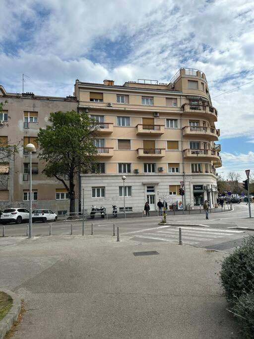 Brand New City Center Apartment Nostalgija Σπλιτ Εξωτερικό φωτογραφία