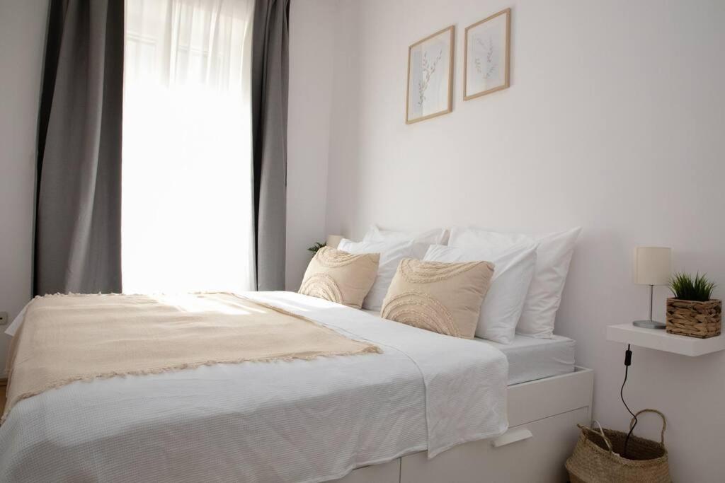 Brand New City Center Apartment Nostalgija Σπλιτ Εξωτερικό φωτογραφία