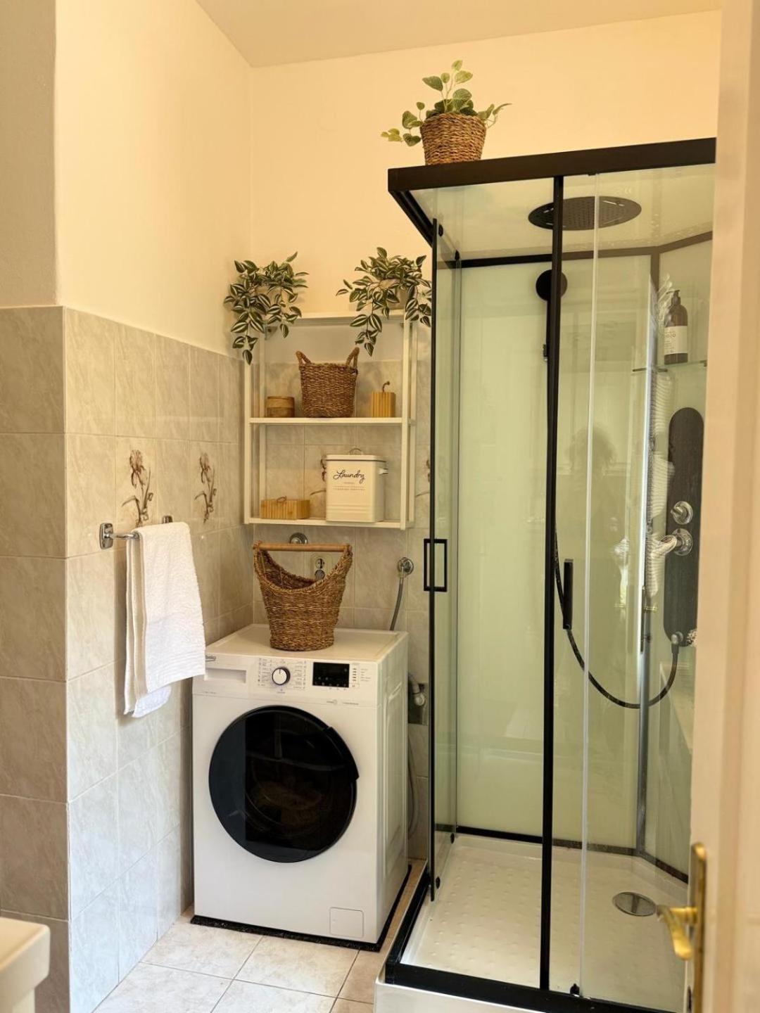Brand New City Center Apartment Nostalgija Σπλιτ Εξωτερικό φωτογραφία